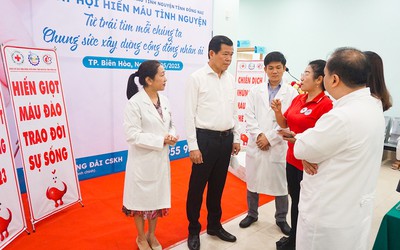 Đồng Nai: Lãnh đạo tỉnh cùng hơn 200 người dân tham gia hiến máu tình nguyện