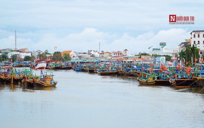 Bình Thuận: Đang đánh bắt cá, một ngư dân rơi xuống biển mất tích