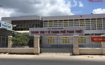 Một đoàn khách du lịch nghi ngộ độc thực phẩm, nhập viện tại Bình Thuận