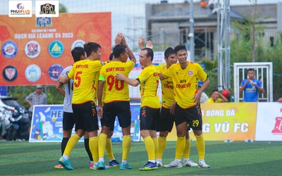 Vòng 3 giải bóng đá 7 người Rạch Giá League 2023: Ngôi đầu đổi chủ