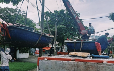 Người dân miền Trung kéo thuyền, chằng chống nhà cửa chống bão Noru