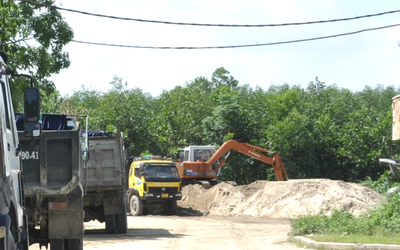 Quảng Ngãi: Mua bán, vận chuyển cát trái phép hoạt động băng nhóm