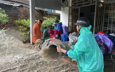 Đà Nẵng đã sơ tán hơn 3.700 người nằm trong vùng ngập