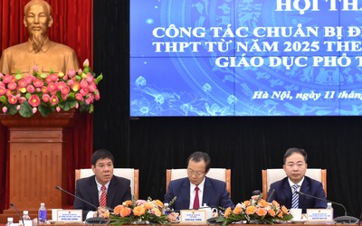 Tốt nghiệp THPT 2025: Học nhiều sách giáo khoa đi thi như thế nào?