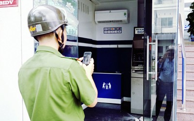 Nhiều vụ đập phá cây ATM của các ngân hàng