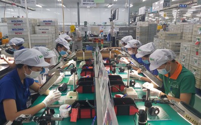 Thưởng Tết 2022: Doanh nghiệp “đau đầu”, người lao động hồi hộp chờ đợi