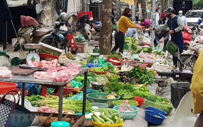 Giá hàng hóa, dịch vụ tăng “phi mã” cùng giá xăng