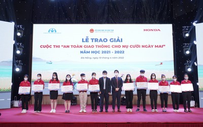 Trao giải cuộc thi “An toàn giao thông cho nụ cười ngày mai” năm học 2021-2022