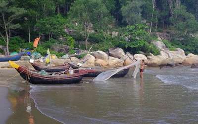 Thanh Hóa: Độc đáo bến thuyền nằm sâu trên núi Trường Lệ