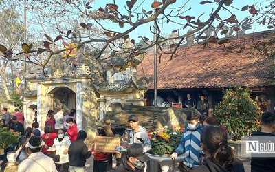 Quần thể Di tích Quốc gia đặc biệt tại Tp.Sầm Sơn tấp nập đón du khách