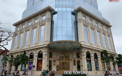 Chỉnh trang lại tiểu cảnh trước tòa DOJI Tower