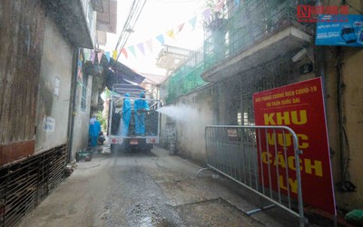 Hà Nội: Phun khử khuẩn toàn bộ thị trấn Quốc Oai