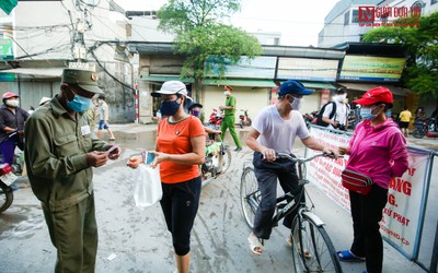 Bí thư Hà Nội: Triển khai phiếu đi chợ trên toàn thành phố