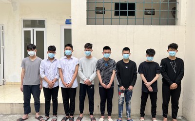 Hà Nội: Tạm giữ nhóm thiếu niên cầm hung khí đe dọa người đi đường