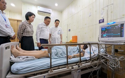 Rút ngắn chuyến công tác, Chủ tịch Hà Nội về thăm nạn nhân vụ cháy