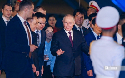 Tổng thống Putin đến Hà Nội, bắt đầu chuyến thăm Việt Nam