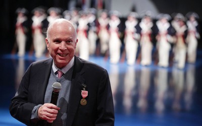 John McCain: Những hình ảnh ít người biết đến