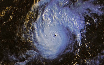 Siêu bão Goni mạnh nhất 2020 tàn phá Philippines và đe dọa biển Đông