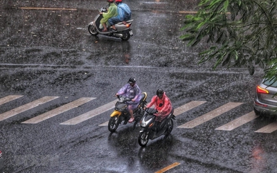 Dự báo thời tiết ngày 17/5/2021: Hà Nội đêm có mưa rào và dông vài nơi