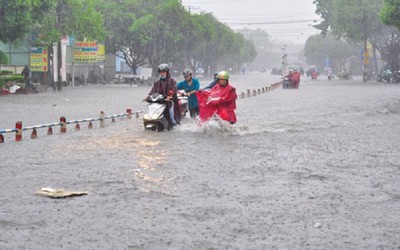 Dự báo thời tiết 12/9/2021: Bão số 5 đổ bộ, miền Trung mưa rất to