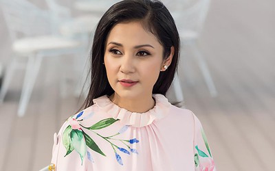 “Nữ hoàng ảnh lịch” Việt Trinh chịu 10 năm thị phi vì "tài sản vô giá"