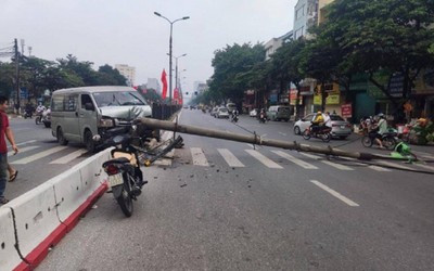 Hà Nội: Ô tô tông đổ cột điện, đường Giải Phóng ùn tắc kéo dài