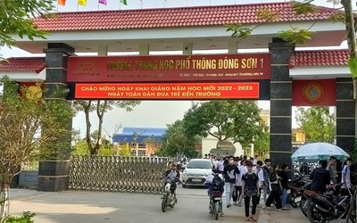 Một trường ở nông thôn thu 10 triệu đồng/học sinh tiền đầu năm