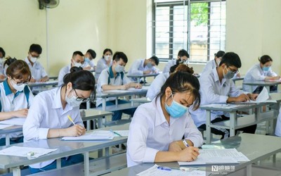 Tỉ lệ chọi lớp 10 công lập cao, học sinh "căng mình" ôn tập