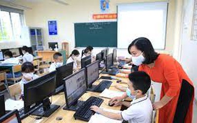 Hà Nội tạo điều kiện cho học sinh lớp 1, 2 tiếp cận môn tin học