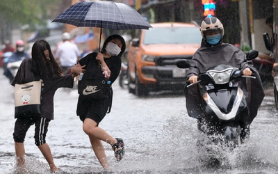 Cảnh báo miền Bắc lại sắp có mưa dông, sấm động