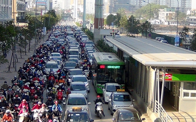 Thí điểm cấm xe máy đường Nguyễn Trãi, Lê Văn Lương: Người dân sẽ đi đường nào?