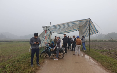 Người dân tiếp tục chặn xe vào bãi rác Nam Sơn: Thủ đô lại đứng trước nguy cơ bị “bức tử”