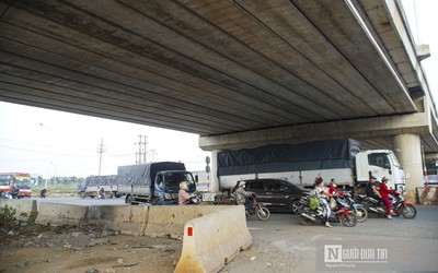 Công trình cầu Dầu Giây dự kiến xong trong 11 tháng, 5 năm chưa hoàn thành