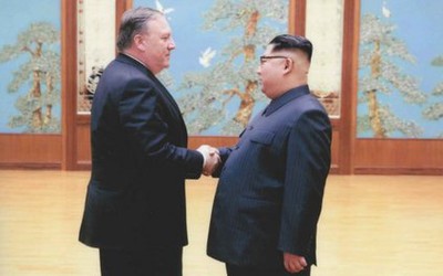 Mỹ bất ngờ công bố ảnh tân Ngoại trưởng Pompeo gặp Chủ tịch Kim Jong-un