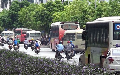 Chen ngang & ngáng đường nhau