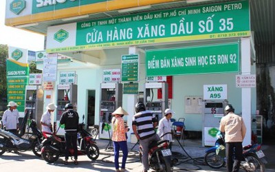 TP.Cần Thơ chính thức bán xăng E5 thay xăng A92