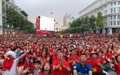 Lý do người hâm mộ không thể xem trực tiếp trận Việt Nam - Thái Lan ở phố đi bộ Nguyễn Huệ