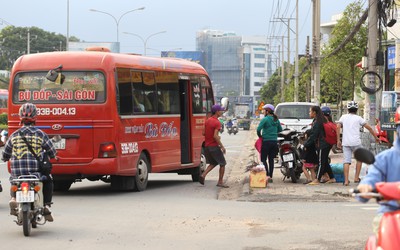 Sở Giao thông Vận tải TP.HCM khảo sát hạn chế xe khách vào trung tâm để dẹp nạn “xe dù, bến cóc”