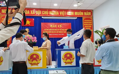 TP.Hồ Chí Minh: Cử tri đi bỏ phiếu đạt 99,38%