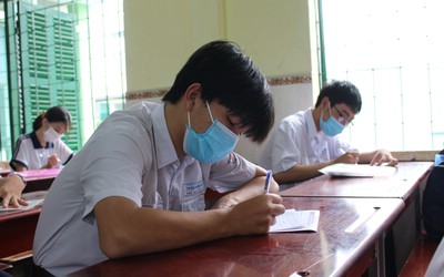 TP.HCM: Đình chỉ một giám thị vì không có giấy xét nghiệm Covid-19