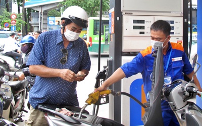 Tp.HCM: Bớt cảnh xếp hàng ở cây xăng, tình hình sắp ổn định trở lại