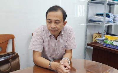Kiên Giang: Bắt Phó Chủ tịch xã và cán bộ địa chính