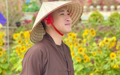 Thực hư hình ảnh vlogger Huy Cung xuống tóc xuất gia gây xôn xao?