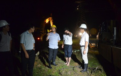 Bão số 10 đổ bộ, hơn 200 thợ điện khắc phục sự cố trong đêm