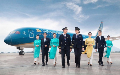 Vietcombank tiếp tục "bay" với cổ phiếu Vietnam Airlines
