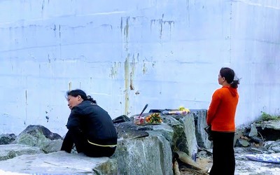 Cha mẹ "có vấn đề", nên tước quyền nuôi con
