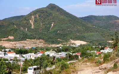 Hàng trăm căn nhà xây dựng trái phép trên núi ở Khánh Hòa: Xã và huyện tiếp tay cho sai phạm?