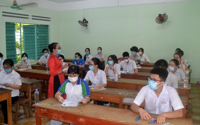 Hơn 14.000 thí sinh ở Khánh Hòa bước vào buổi thi đầu tiên