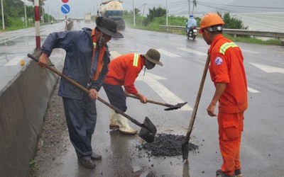 Khánh Hòa đang tiến hành khắc phục hư hỏng trên quốc lộ 1