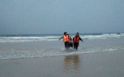 Khánh Hòa: Rủ nhau tắm biển, 2 học sinh chết đuối, 1 mất tích